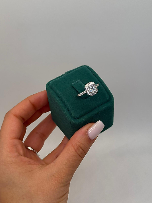 Xuping Baget Taşlı Halo Yüzük