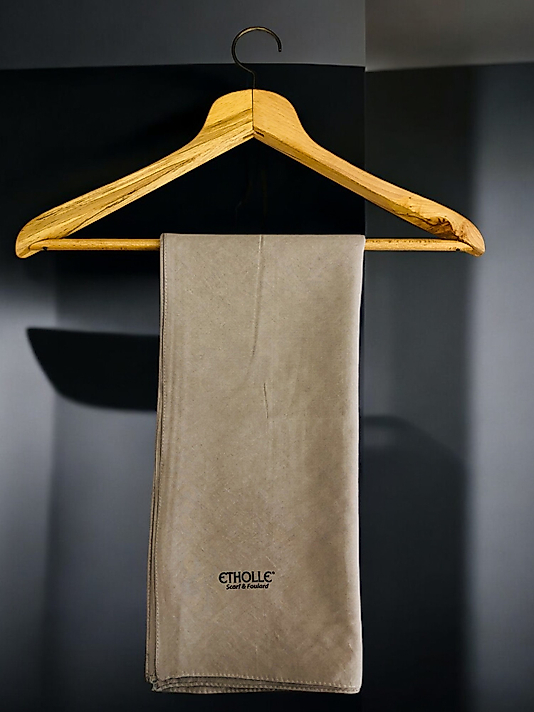 Etholle Valeria Şal