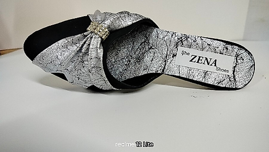 fiyonk tasarımlı siyah süet abiye terlik