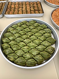 Yeşil Midye Baklava Tepsi (2200gram)