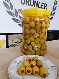 Biber dolgulu yesil zeytin (1kg)