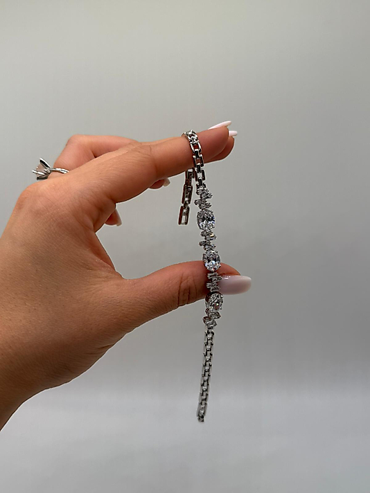 XUPİNG Oval Taşlı VIP Çelik Zirkon Bileklik – Gümüş Renk