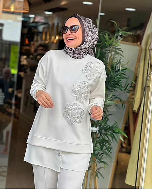çiçek detaylı ikili takim