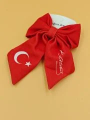 23 Nisan ,Atatürk İmzalı ,Türk Bayraklı, Kırmızı ,Sallantılı Fiyonk Otomatik Toka