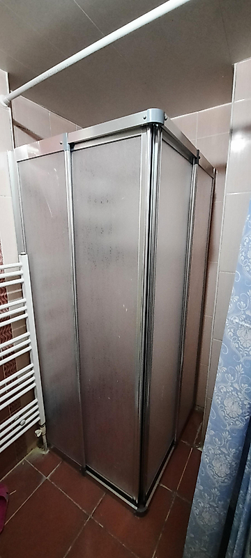 70CM x 75CM Parlak Profil Köşeden Girişli Mika Duşakabin