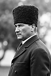 ATATÜRK POSTER KALPAK