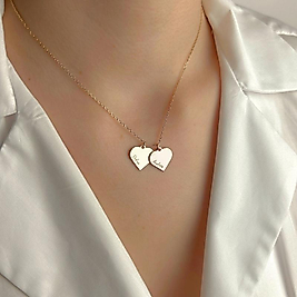 Çift Kalpli İsim Kolye – Kişiye Özel İsim Yazılı Kalp Charm Kolye, Anlamlı Hediye, Minimalist Şık Aksesuar