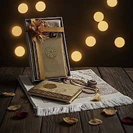 Hediye kutusunda seccade seti