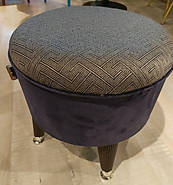 MERCAN MOBİLYA VE AKSESUAR, PUF,RENKLİ ,EKOSE DESENLI,DEKORATİF,PLASTİK AYAK,45CM/40 CM