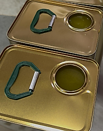 5 litre Zeytin yağı yere dökülen zeytinlerden