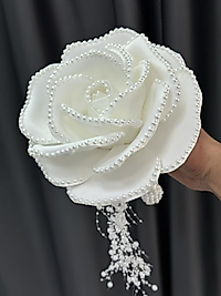 İNCİLİ TEK GÜL GELİN ÇİÇEĞİ