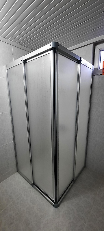100cm x 115cm Parlak Profil Köşeden Girişli Mika Duşakabin