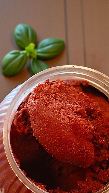 OSMANİYE GÜN KURUSU TATLI BİBER SALÇASİ