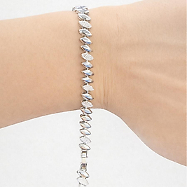 Gümüş Renk Zirkon Taşlı Cuping Bileklik