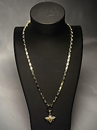 Arılı model çelik kolye