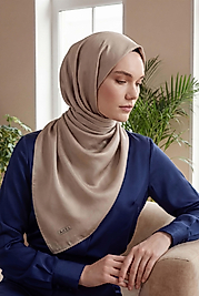 Düz Kristal Kumaş Eşarp - Kaymaz, Şık, Tok Duran | Günlük & Abiye Uyumlu