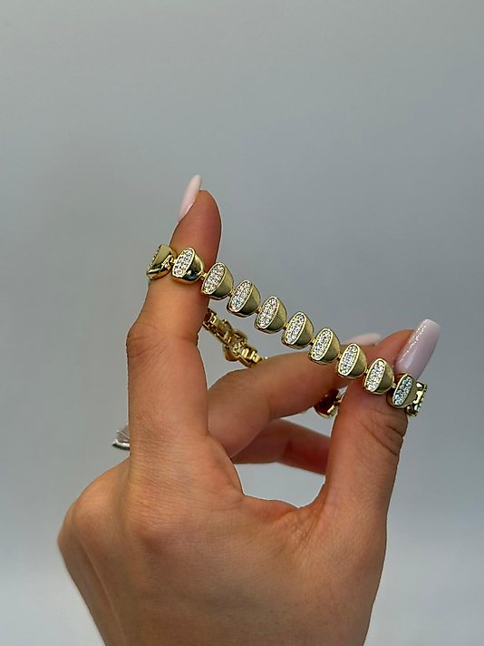 Xuping Taşlı Modern Kelepçe Bileklik