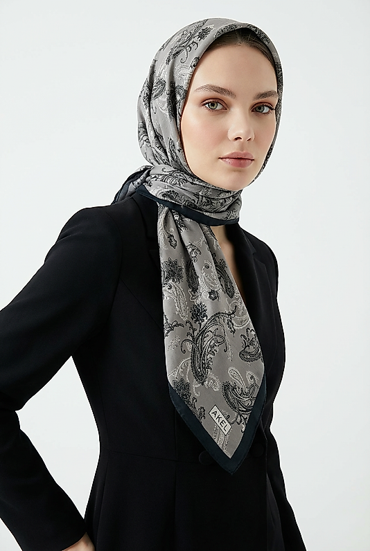 Spring Eşarp Tarihi Çiçek Desen