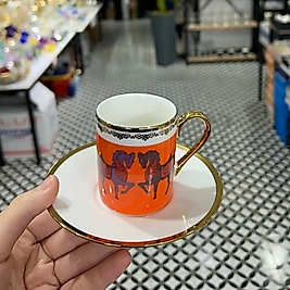 Turuncu atlı fincan takımı