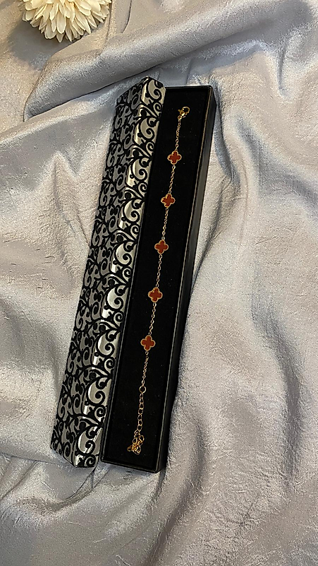 Bordo Yonca Taşlı Gümüş Renk Paslanmaz Çelik Kadın Bileklik