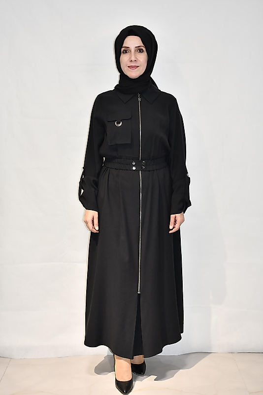 Kemer Detaylı Siyah Elbise