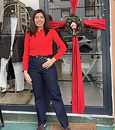 Koyu renk kemerli tam kalıp jean