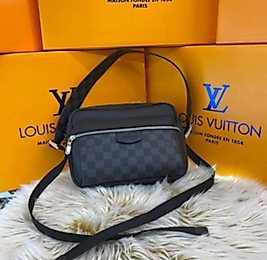 LOUİS VİTTON