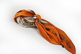 Pliseli Desenli Turuncu Fular 70x70