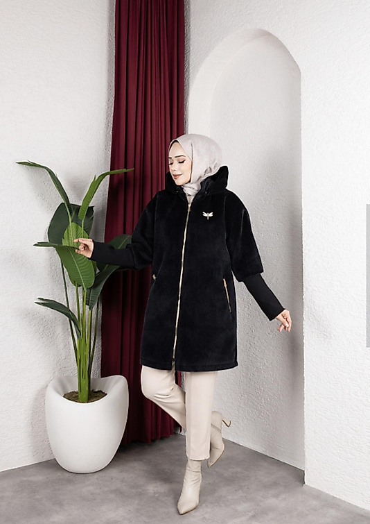 Tay Tüyü Angora triko Kol detaylı kaban Siyah renk