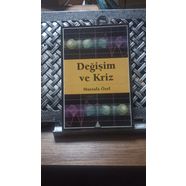 Değişim ve Kriz  Mustafa Özel - İz Yayıncılık