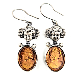 ANTİK EROS FİGÜRLÜ NEGATİF OYMA KÜPE