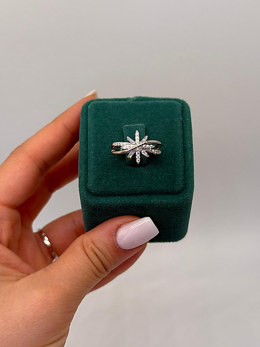 Xuping Yıldız Işıltısı Taşlı Yüzük