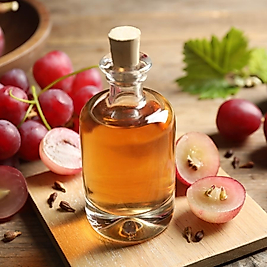 %100 Üzüm Çekirdeği Yağı (Vitis Vinifera) Seyreltlmemiştir ve Esans İçermez!