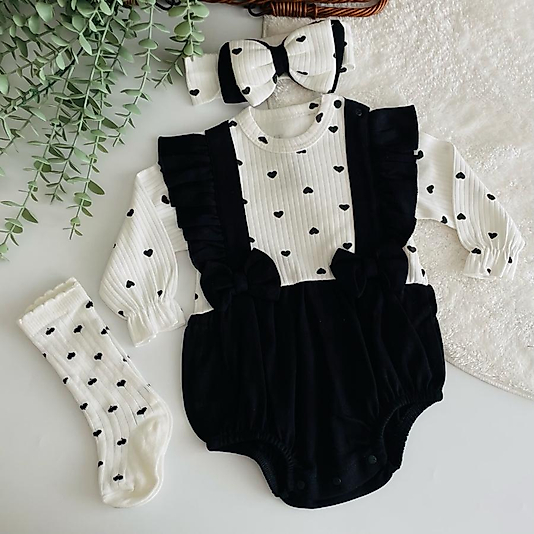 Siyah Kalp  Desenli Kız Bebek Romper