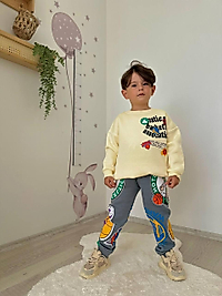 Basketbollu eşofman takımı