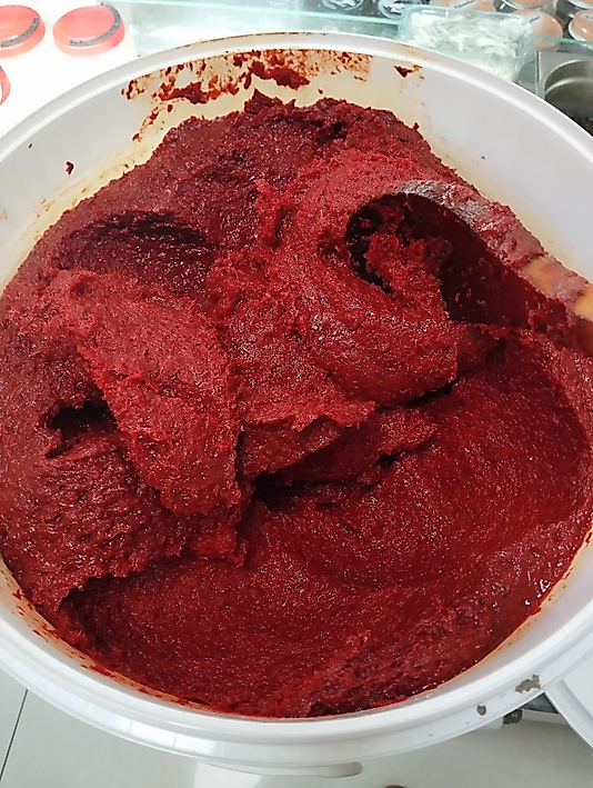 Acı Biber Salçası Ev Yapımı 1kg
