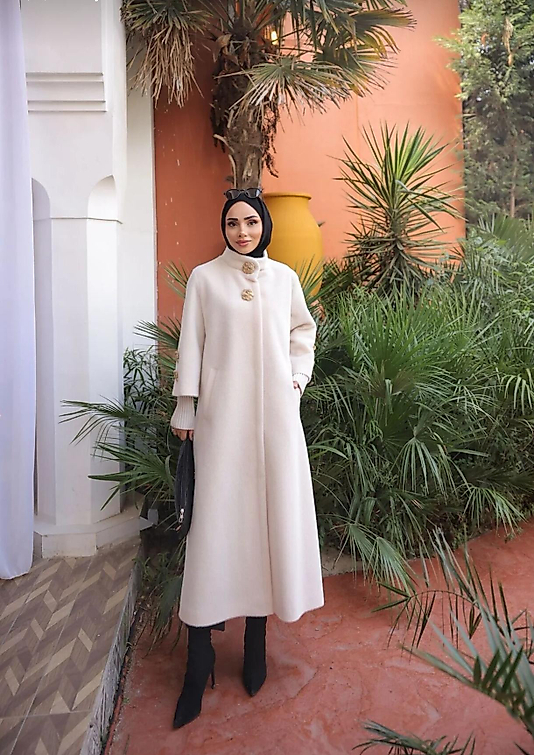 Dİk Yaka Bilek Ucu Ribanalı Gold Düğme Detaylı Fok Kumaş Şık Kaban Ekru Renk