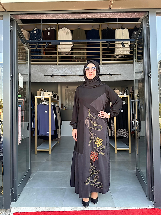 NAKIŞ İŞLEMELİ FERACE ELBİSE