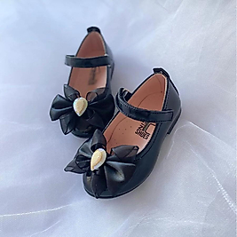 Fiyonk Model Siyah Kız Çocuk Babet