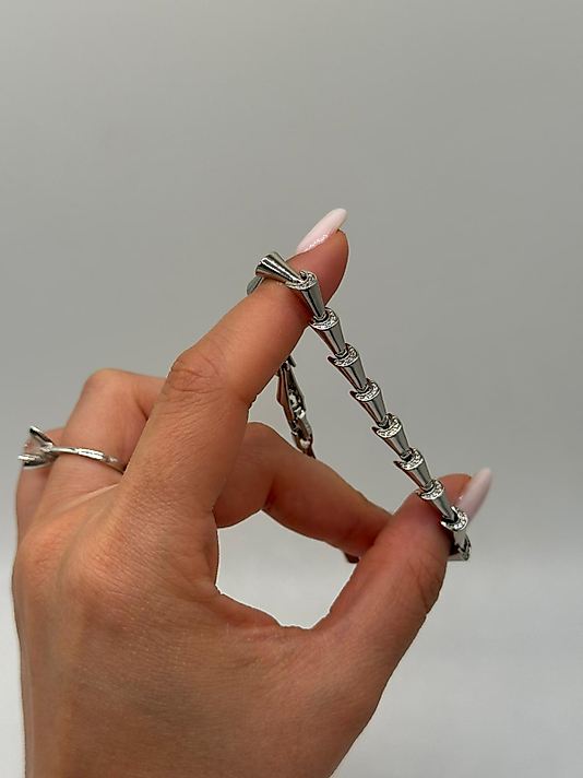 XUPİNG Sivri Detaylı VIP Çelik Bileklik – Gümüş Renk