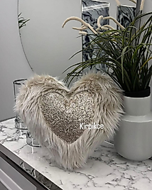 Peluş kalp kırlent