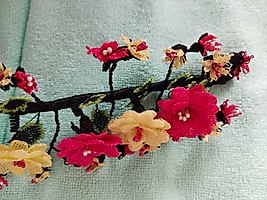 İpek İğne Oyasından Gelin Tacı