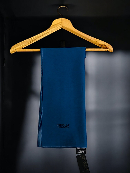 Etholle Valeria Şal