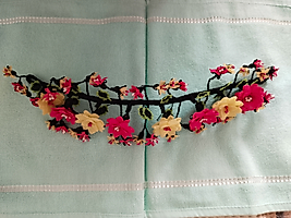 İpek İğne Oyasından Gelin Tacı