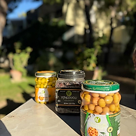 1 SİYAH ( NET:900 gr) 1 KIRMA (net 700 gr)-1 ÇİZİK ZEYTİN ( net 700 gr)