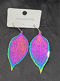 Yaprak model çelik küpe