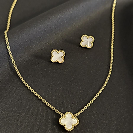 Cleef Model Beyaz Yoncalı Gold Çelik Kolye-Küpe Set