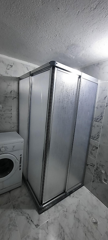 110cm x 115cm Parlak Profil Köşeden Girişli