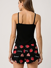 Çilek Baskılı Siyah Askılı Şortlu Pijama Takımı
