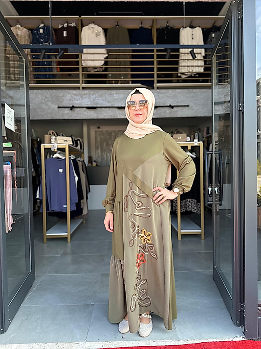 NAKIŞ İŞLEMELİ FERACE ELBİSE